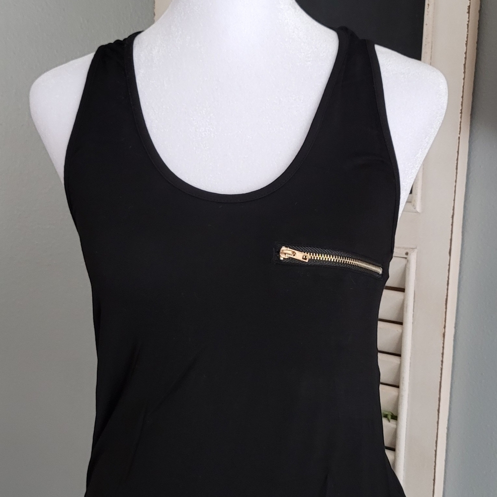 Black Fitted Sleeveless Tank Top with Gold Zipper